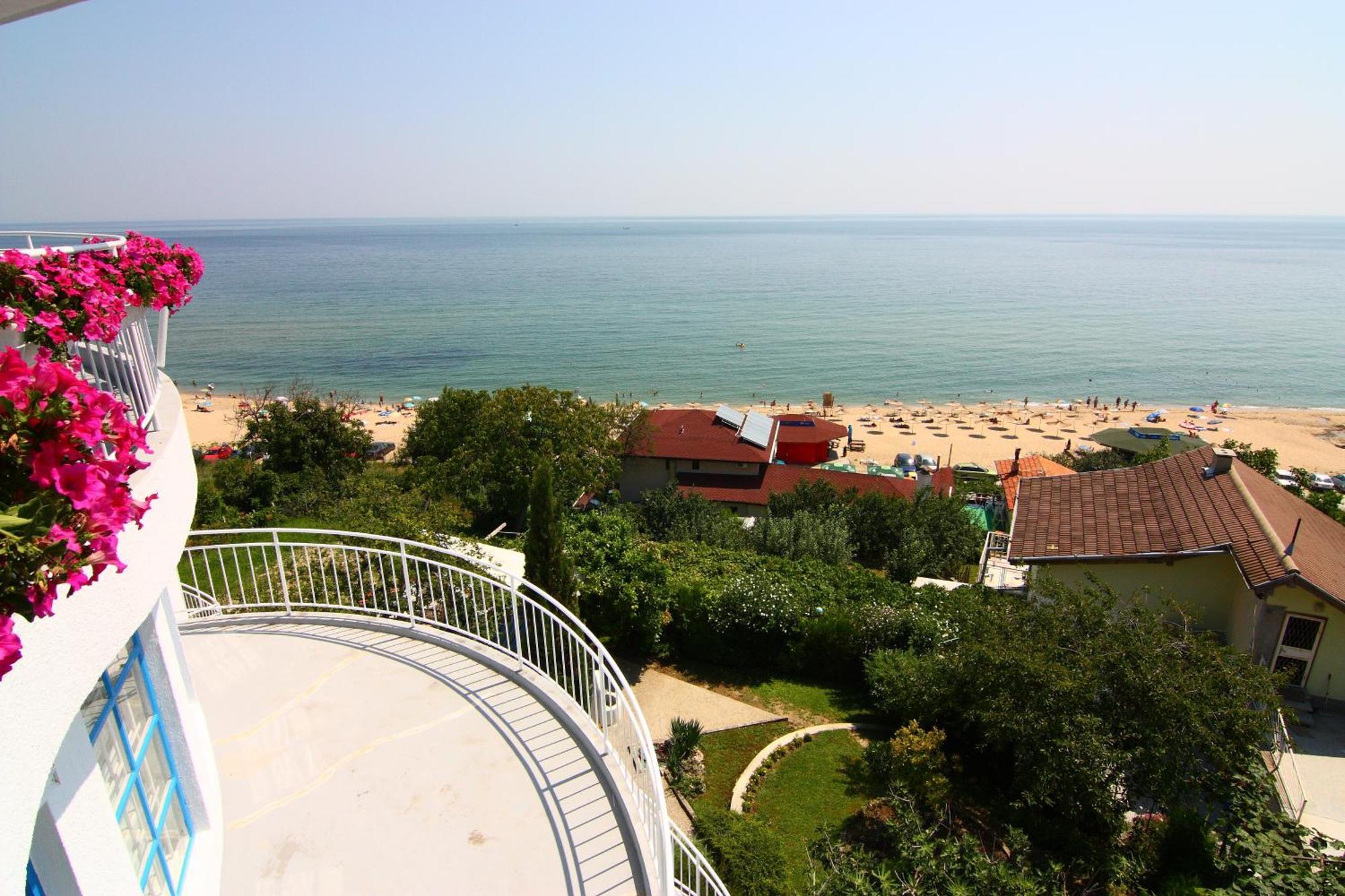 Villa White Dove Golden Sands Exterior photo