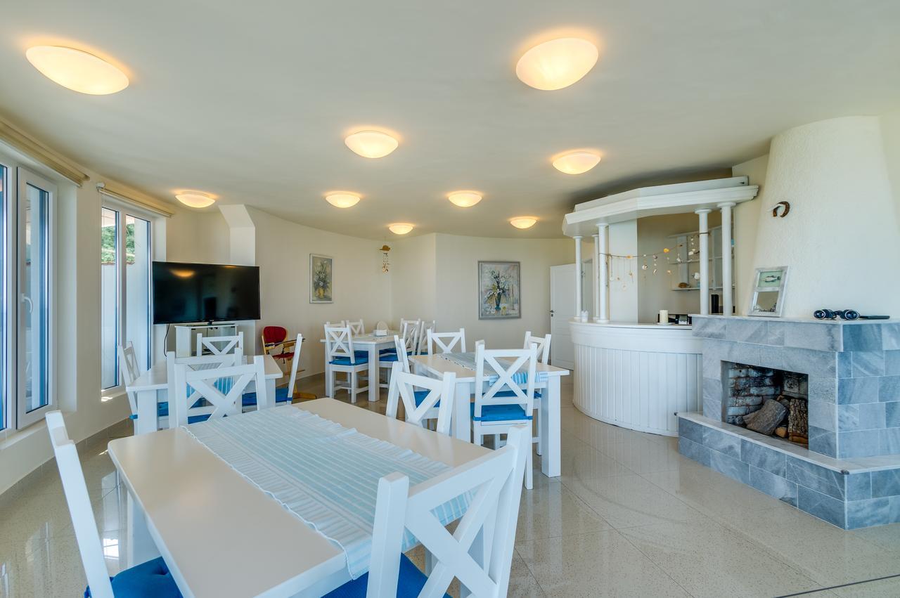 Villa White Dove Golden Sands Exterior photo